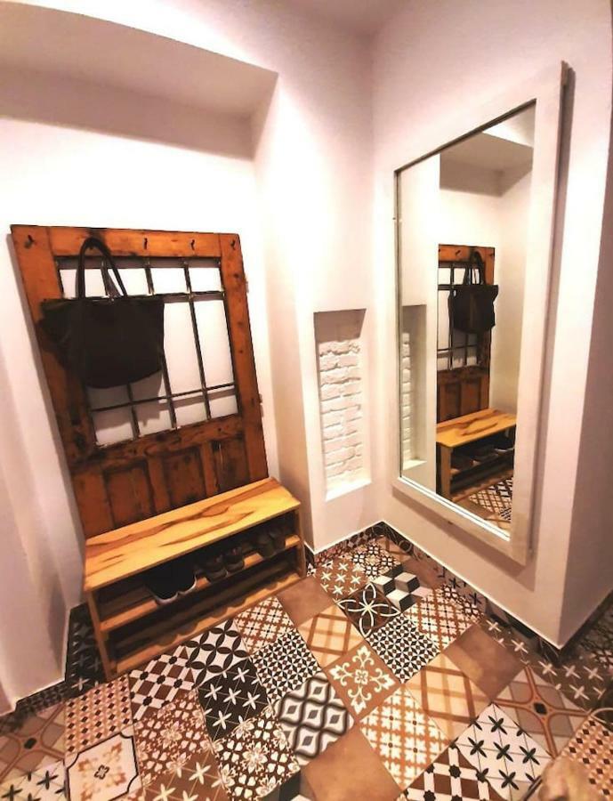 2 Bedroom Apartment Near Heroes Square Budapeste Exterior foto