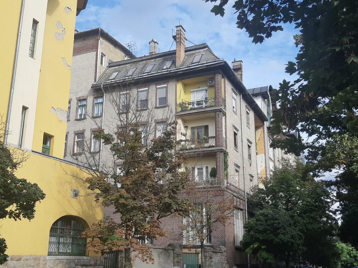 2 Bedroom Apartment Near Heroes Square Budapeste Exterior foto