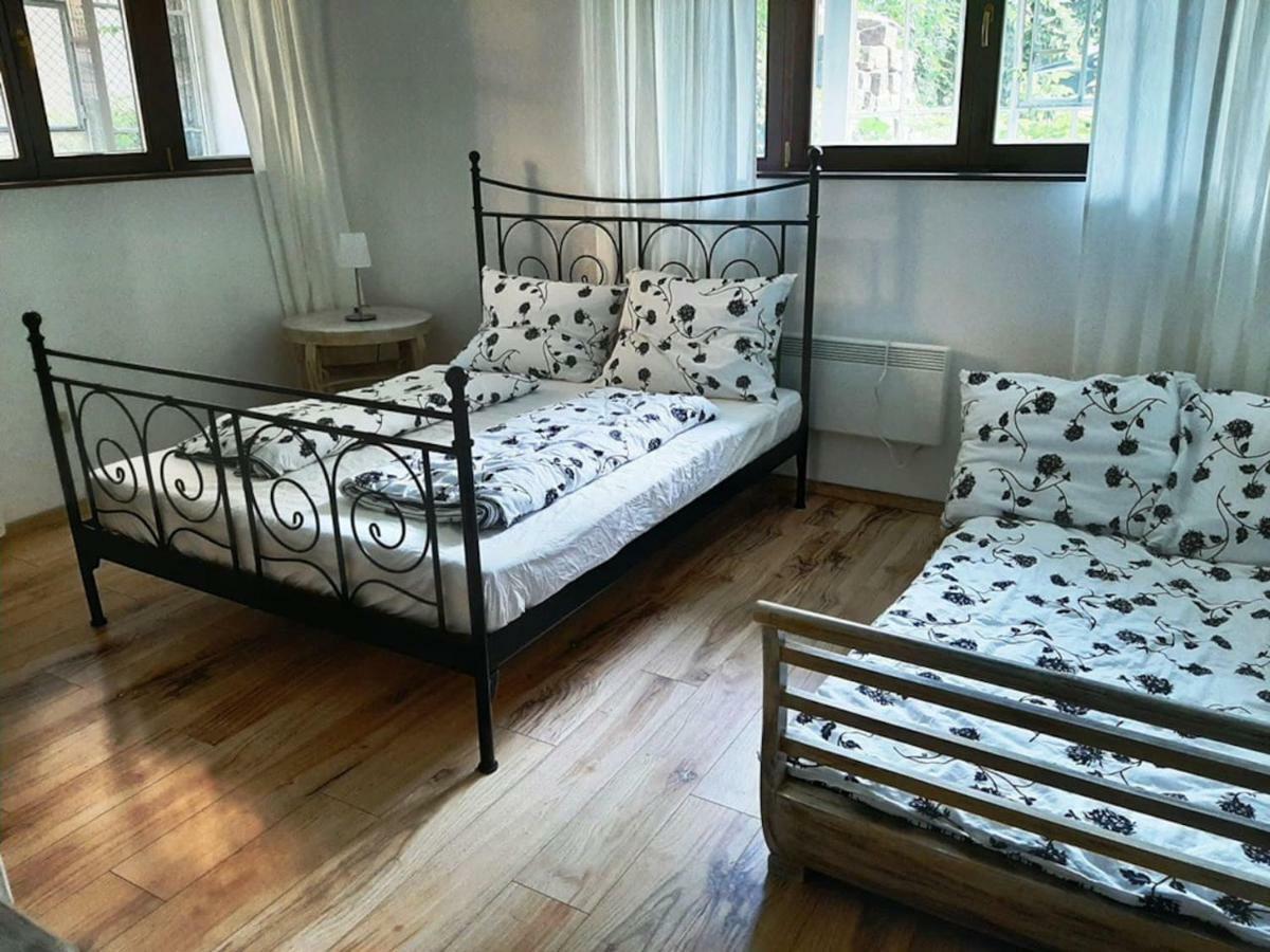 2 Bedroom Apartment Near Heroes Square Budapeste Exterior foto